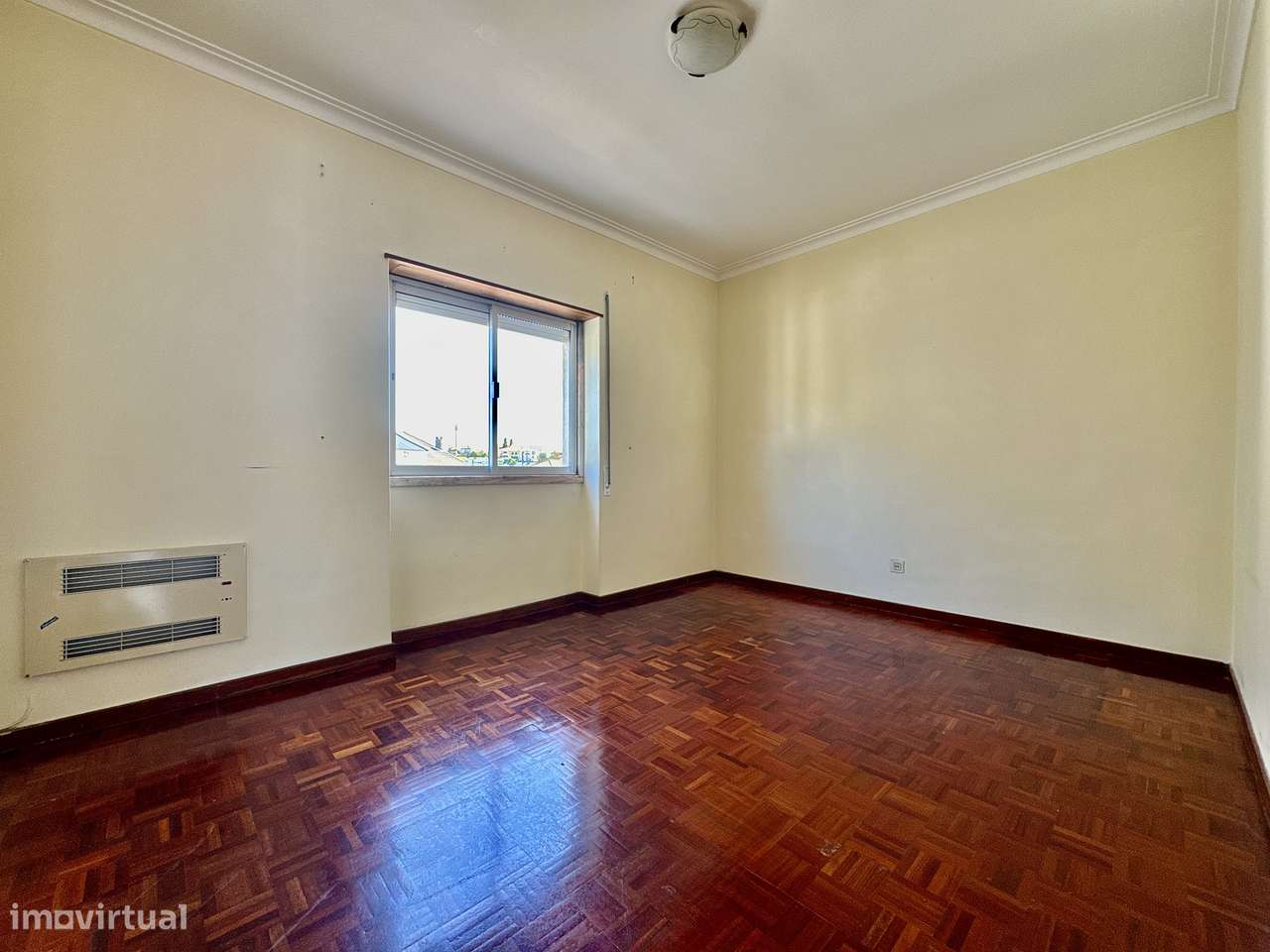 Andar de Moradia T2 | 76 m² | Varanda | Garagem | Porto Salvo-11