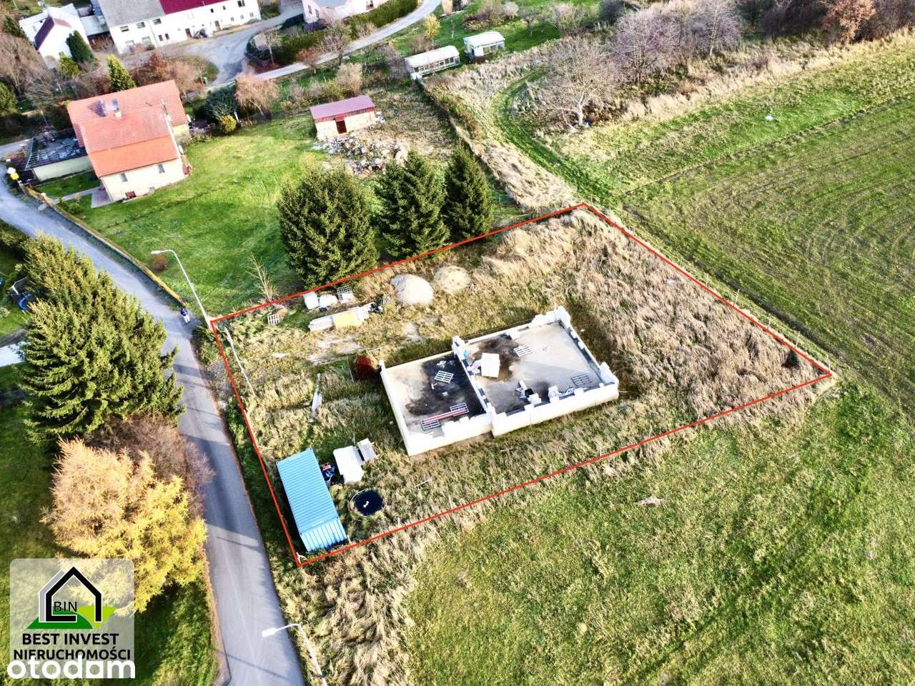 Działka z rozpoczętą budową domu dla rodziny-5