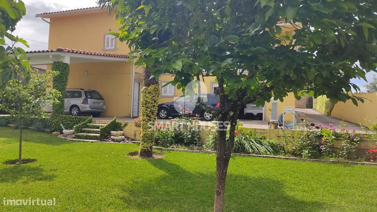 Moradia T3 em Tábua c/ piscina-32
