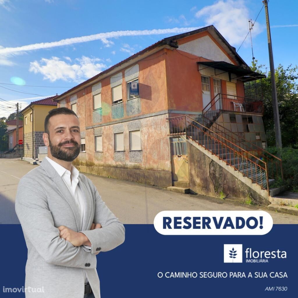 Venda Prédio em Ferreiros - C/ projeto p/ 4 apartamentos