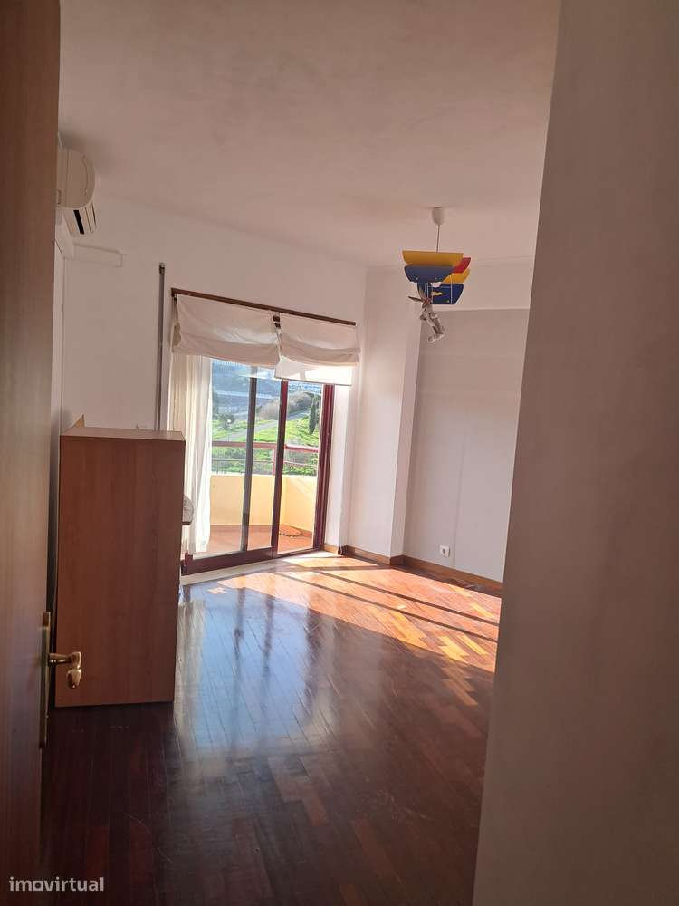 T3 c/130 mts2 Varandas, Garagem, Piscina e Arrecadação-8