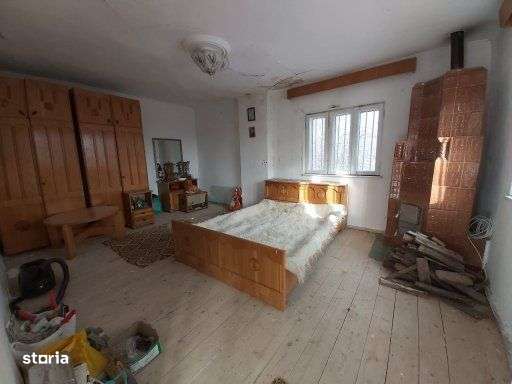 Casa batraneasca + beci, BEREVOIESTI -UNGURENI, teren 6.200mp - Imagine principală: 5/12