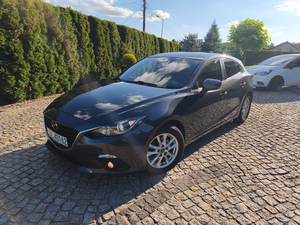 Mazda 3 III (2013-) SKYACTIV-G 120 Sports-Line 2015