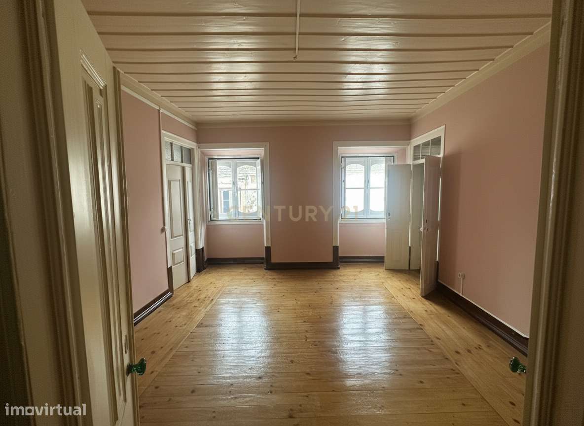 Moradia T5 com Grande Potencial | Salvaterra de Magos-5