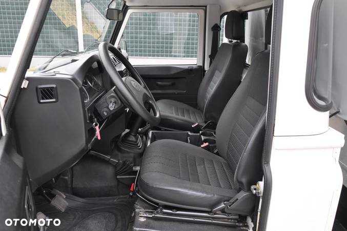 Land Rover Defender 110 2.4 TD4 E - 4