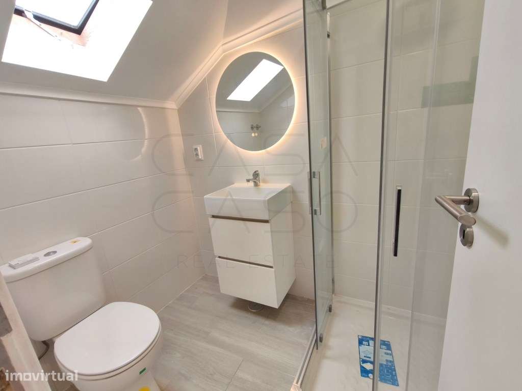 Prédio totalmente remodelado com 3 apartamentos independentes na Ba...-1