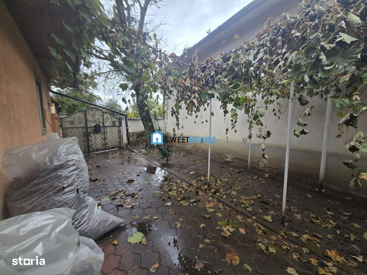 Casa de vanzare  cu 3 camere ,  central in Fagaras-6