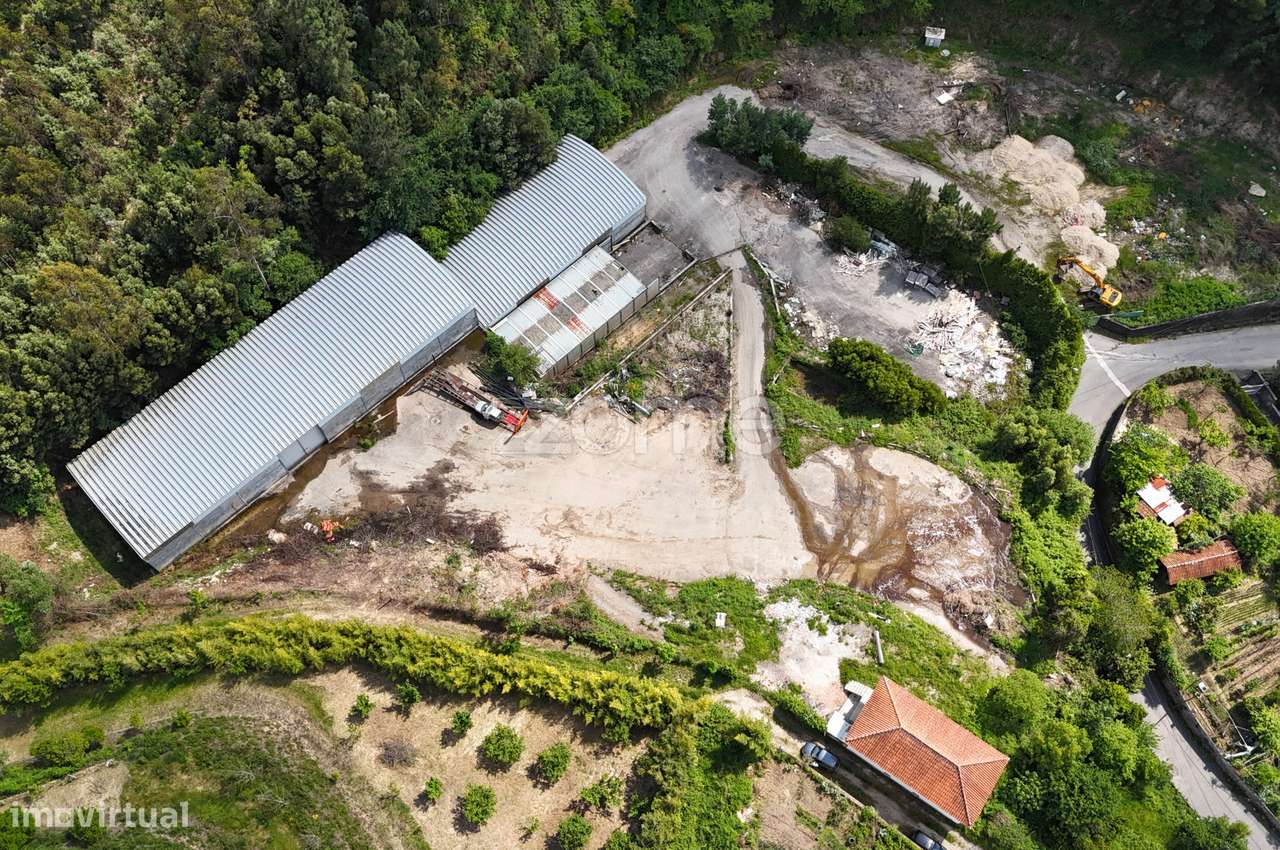 Armazéns | Escritório | 3,7 ha | Oliveira de Azeméis - Grande imagem: 4/42