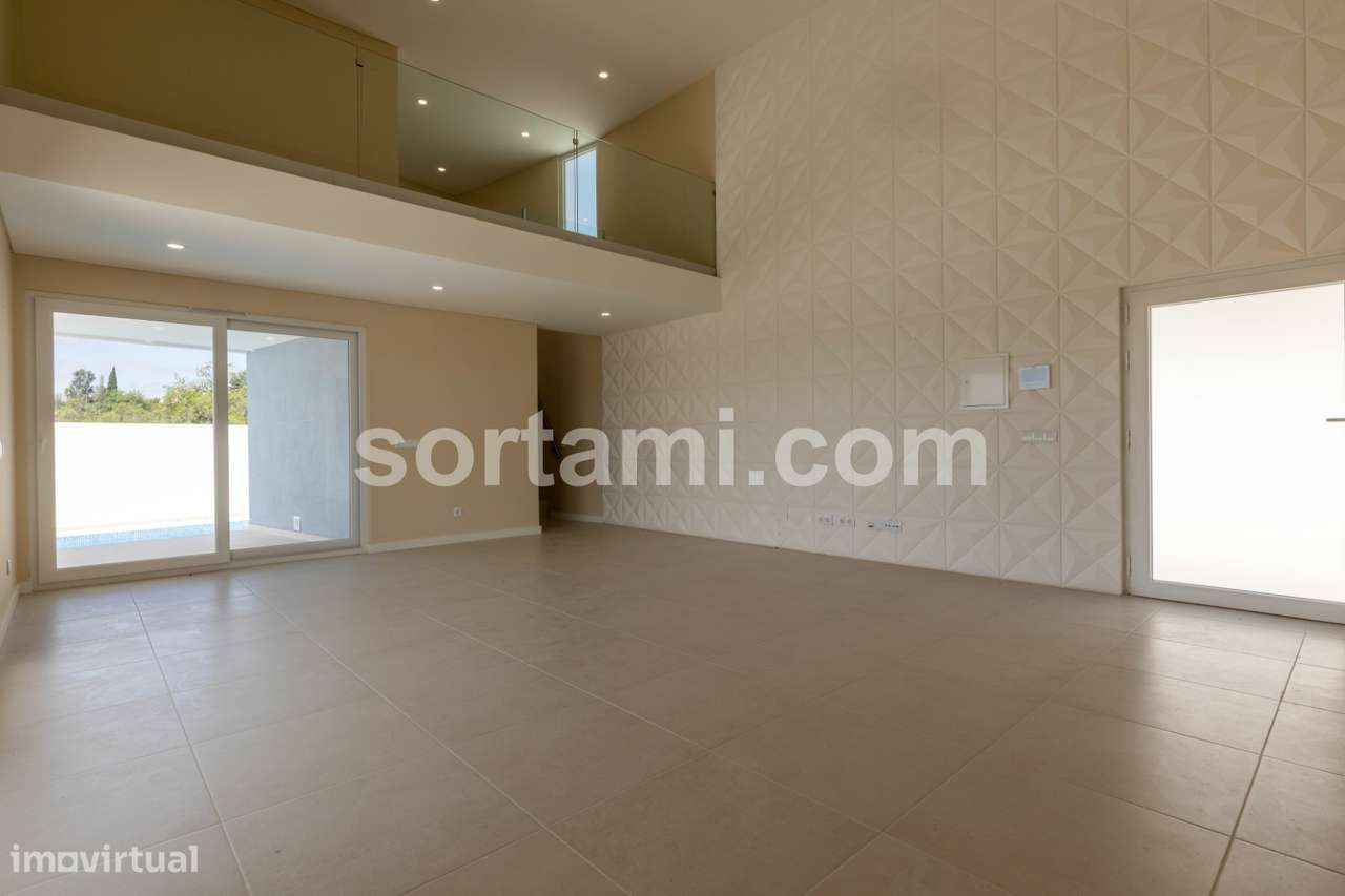 Moradia Isolada T3 Venda em Alcantarilha e Pêra,Silves - Grande imagem: 4/47