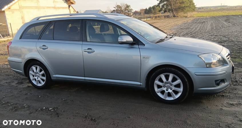 Toyota Avensis 2.2 D-4D X Premium - 9