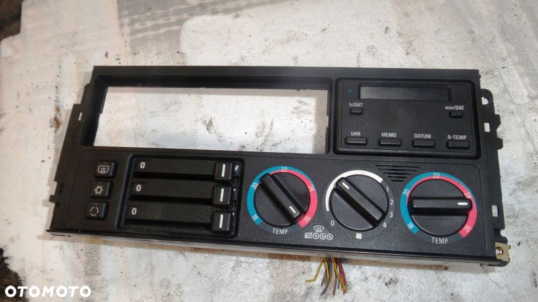 Panel nawiewu ogrzewania BMW E34 2.5 TDS - 2