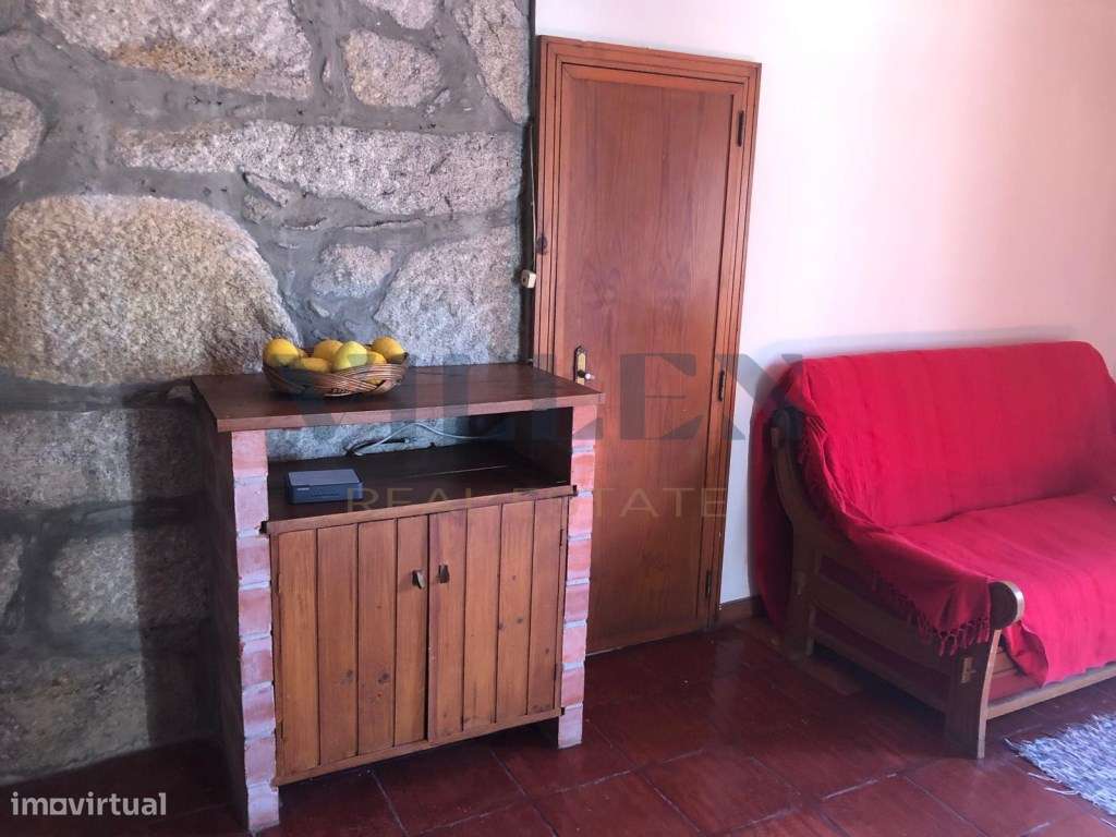 Moradia Geminada T2 em Pedroso Espaço, Natureza e Potencial!-34