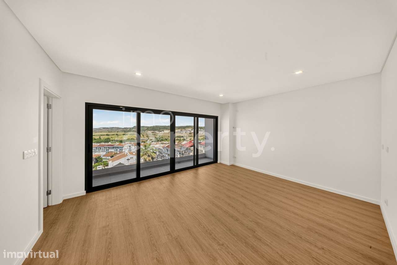 Moradia T5 de Luxo com piscina na Mealhada, Loures-22