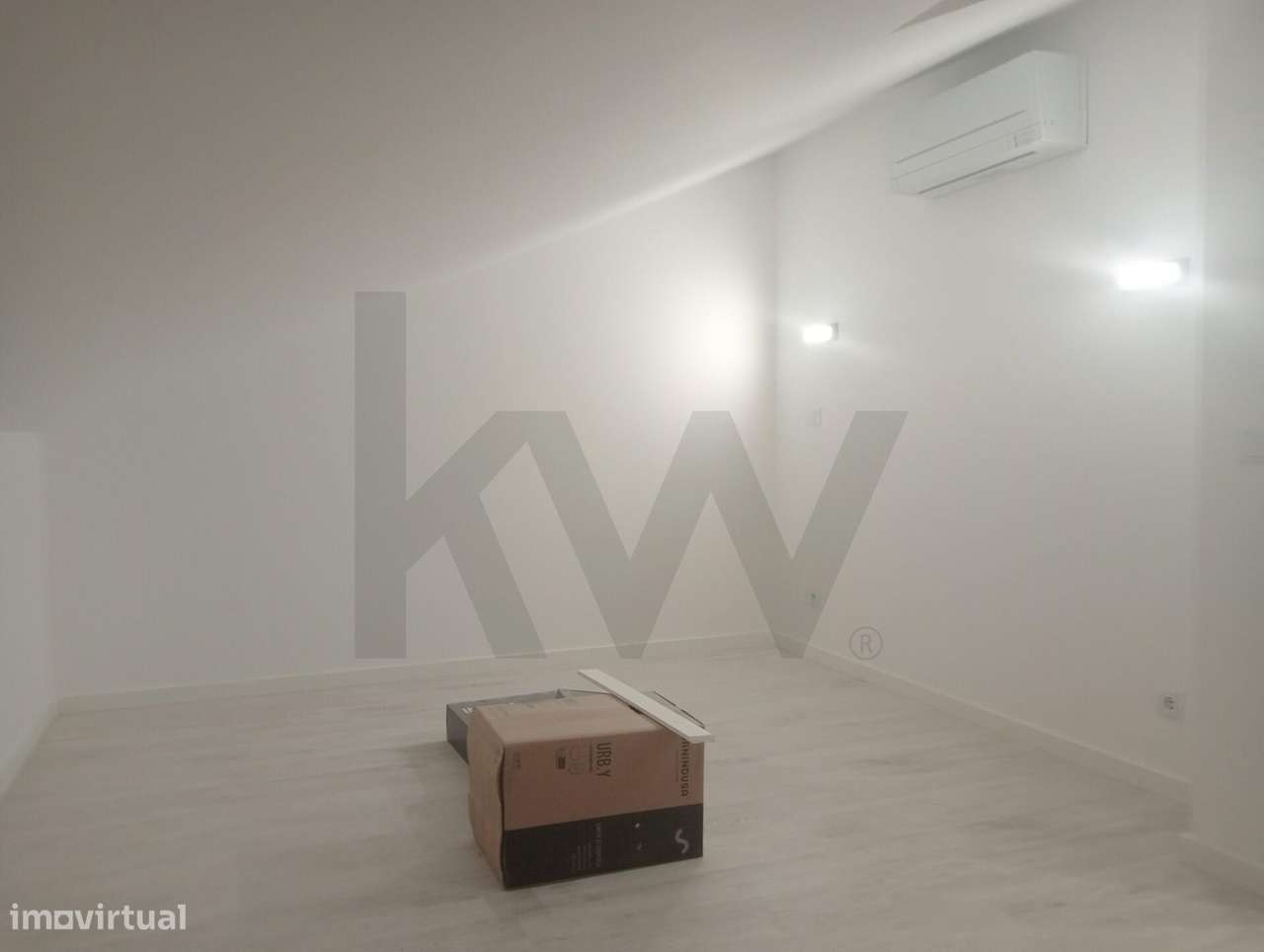 Moradia em Banda T5 Corroios - Grande imagem: 5/22