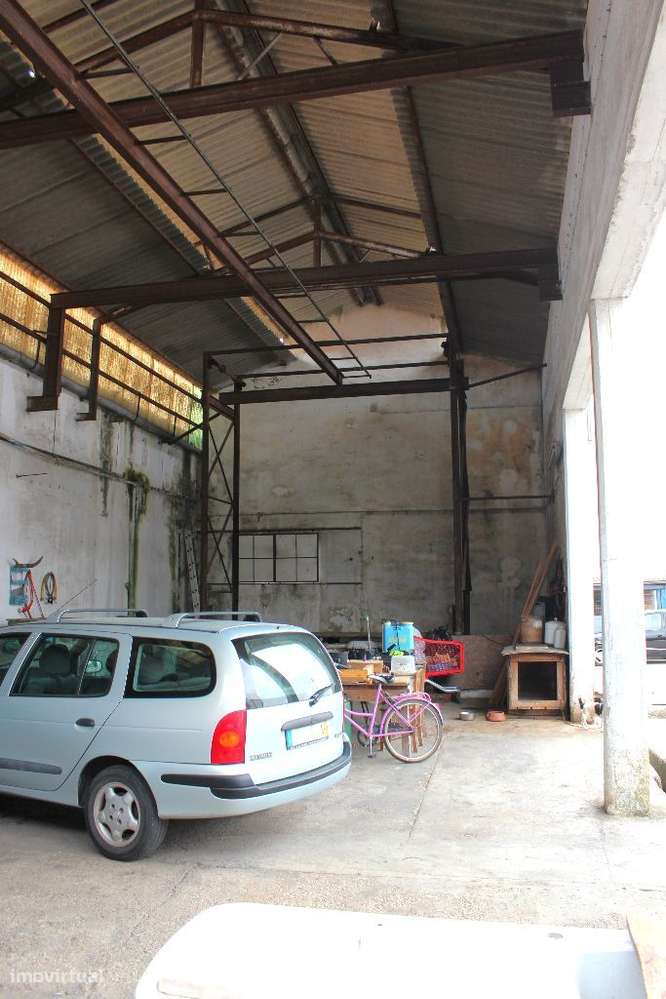 AFONSOEIRO - Armazém num terreno com 1938m2! - Grande imagem: 5/12