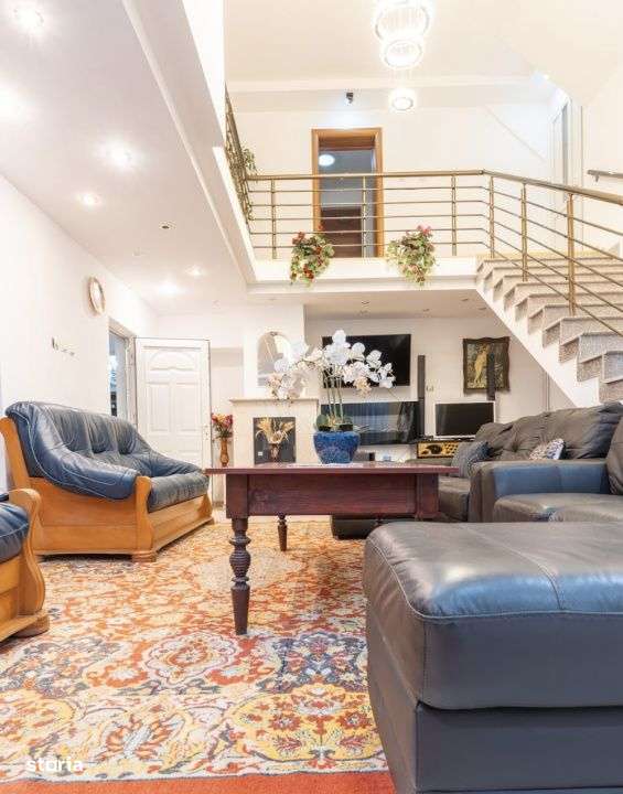 Pensiune Turistica cu Sala de Mese + Casa de Locuit in Cristesti-0