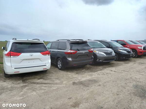 TOYOTA SIENNA kompletny przód ZDERZAK MASKA PAS - 6