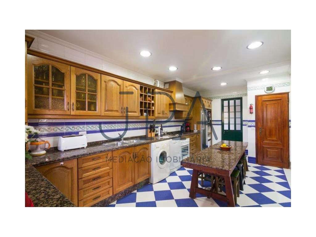 Moradia Isolada V4 +1 com Piscina e Garagem,Quinta do Sobral-3