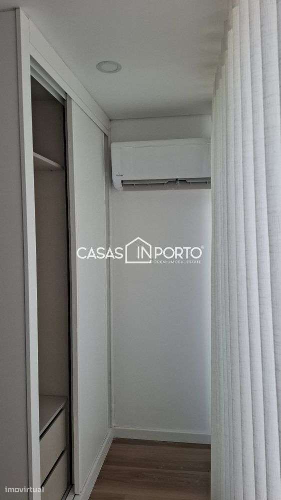 Moradia Triplex T2 com Terraço - Localização Premium junto à Lapa,-31