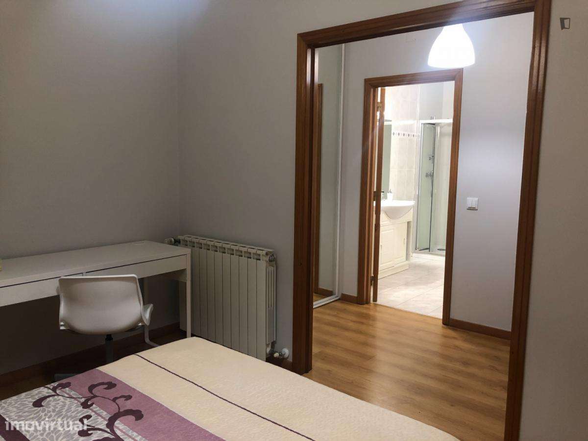 Quarto - localizado em Leiria - Grande imagem: 2/6