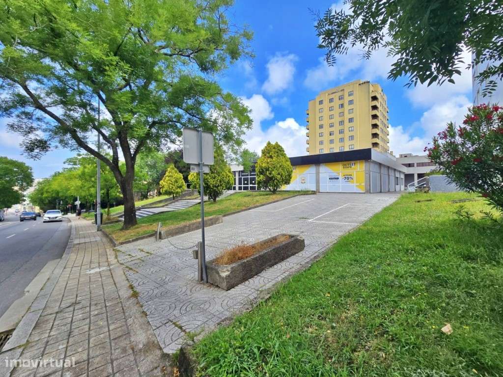 Loja no centro do Porto - Grande imagem: 1/18