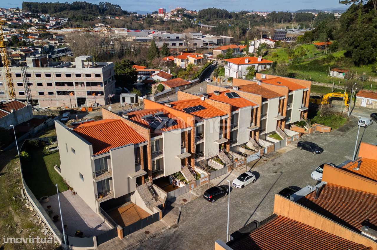 Moradia T3 com suite em Celeirós - Braga - Grande imagem: 1/42