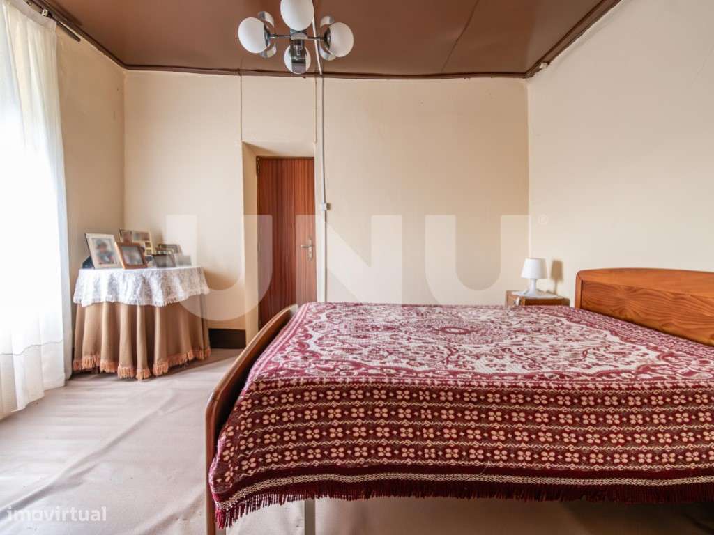 Quinta T2 com Habitação, Infraestruturas Agrícolas e Terreno com Vi...-24