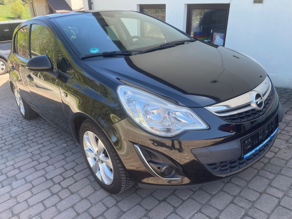 Opel Corsa D 1.2 16V Cosmo 2012