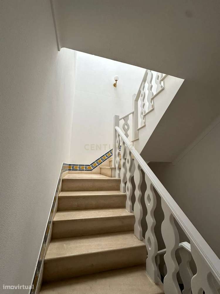 Moradia T5 Azambuja-5