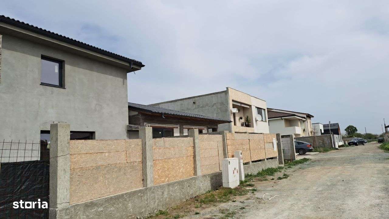 Km.5, En-Gros teren 353 mp. deschidere 12.40 m intravilan, intre vile - Imagine principală: 4/6