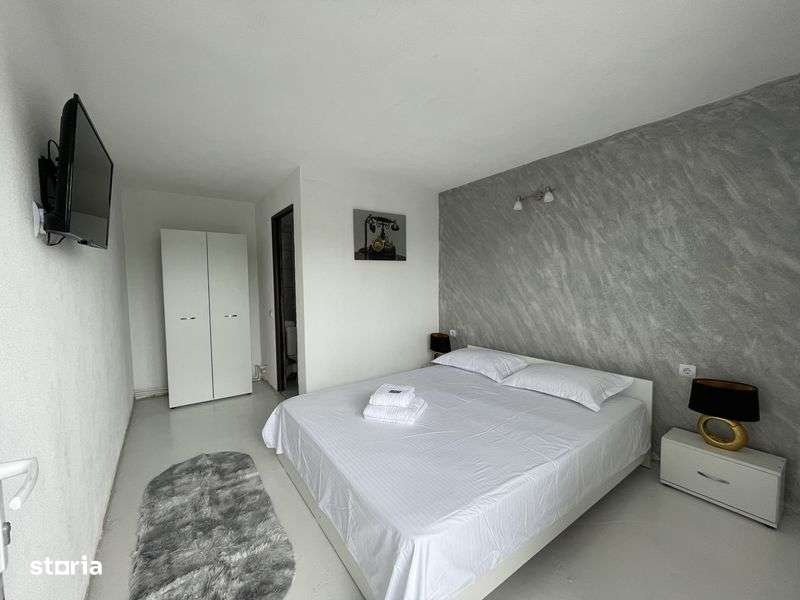 vand casa Costinesti 6 camere complet echipat - Imagine principală: 5/7