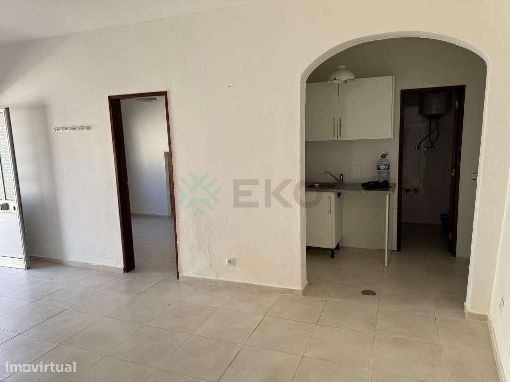 Apartamento t1 à venda na Rua da Capelinha-6