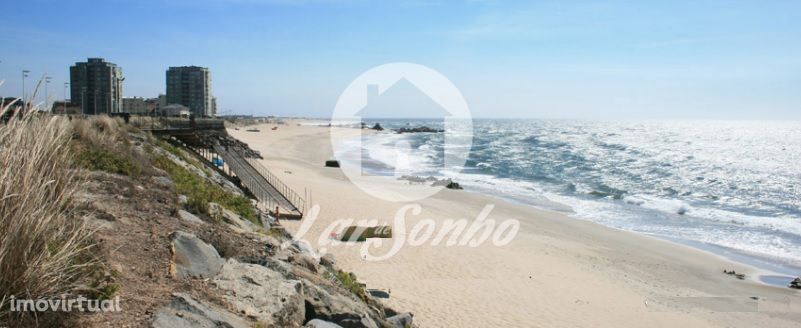 Apartamento T2 c/ garagem fechada a 300m da praia de Vila do Conde