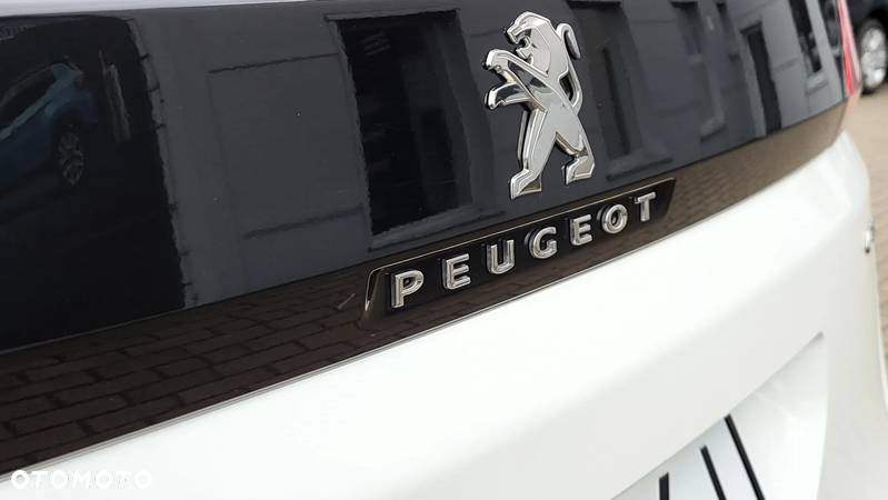 Peugeot 3008 1.2 PureTech GT S&S EAT8 - 10