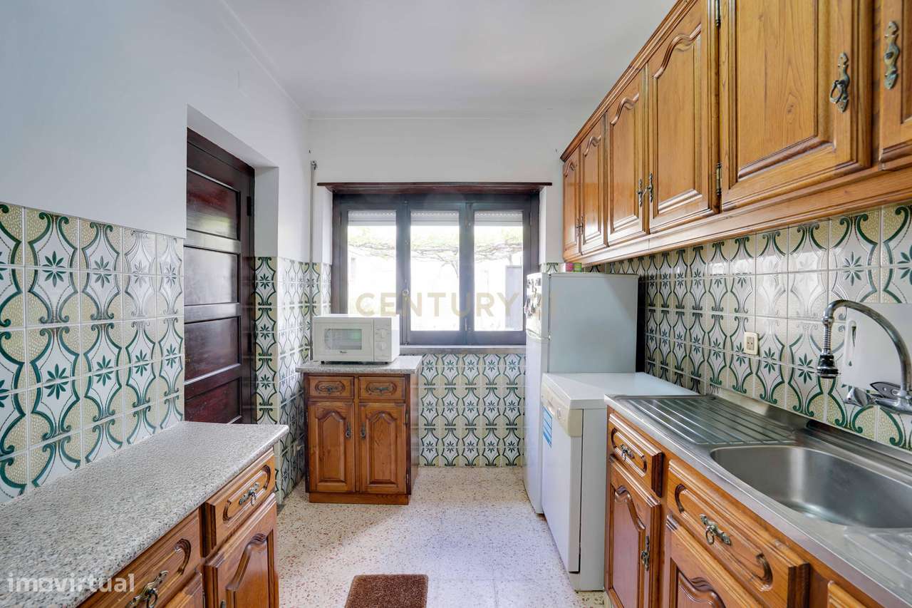 Já imaginou viver numa aldeia? E a poucos minutos de Cascais.-8