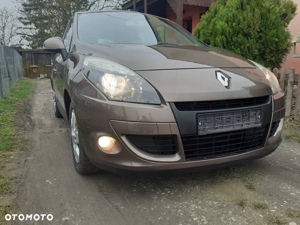 Renault Scenic - 1