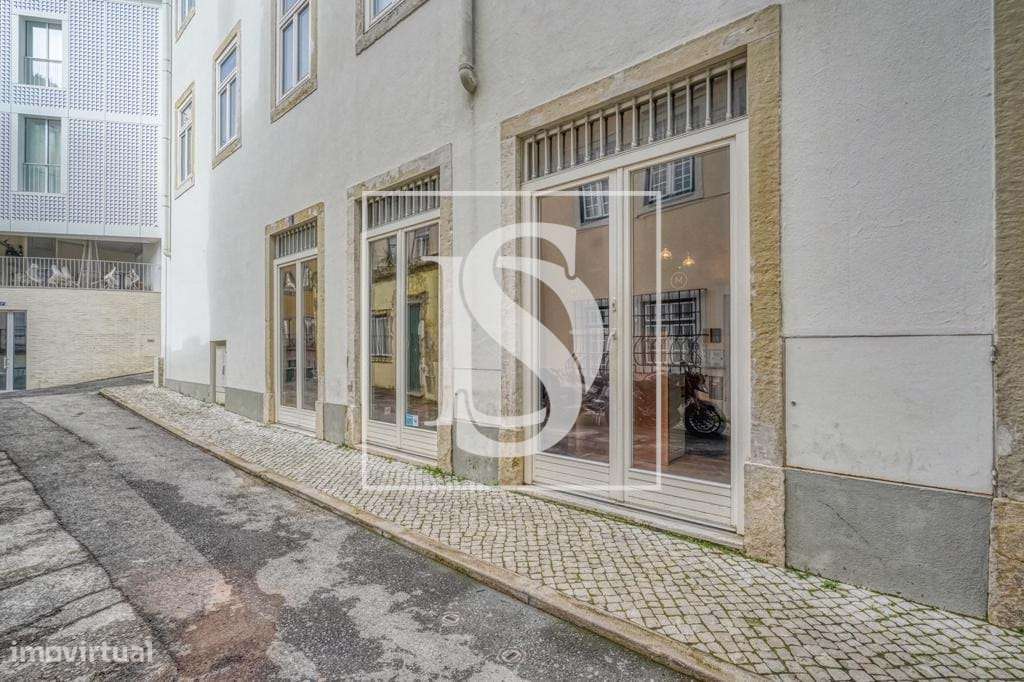 Ativo Comercial Arrendado em Alfama | Yield 5,1% | Investimento-9