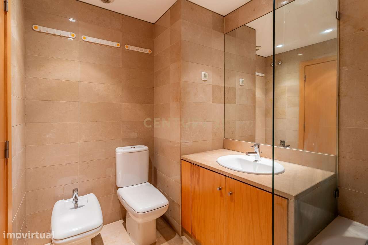 T0 com Vista no 22º Andar no Edifício Panoramic – Parque das Nações-8