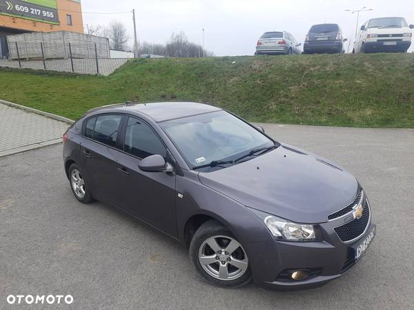 Chevrolet Cruze 1.6 LS - 15