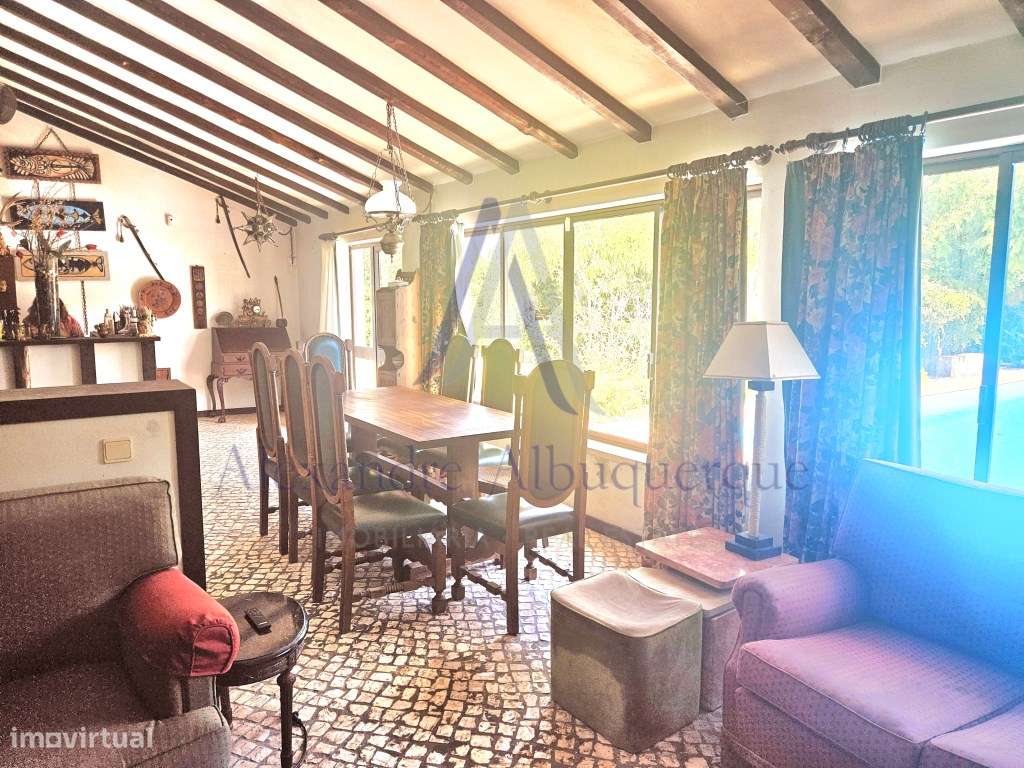 Excelente Moradia Isolada T4 na Charneca da Cotovia-11