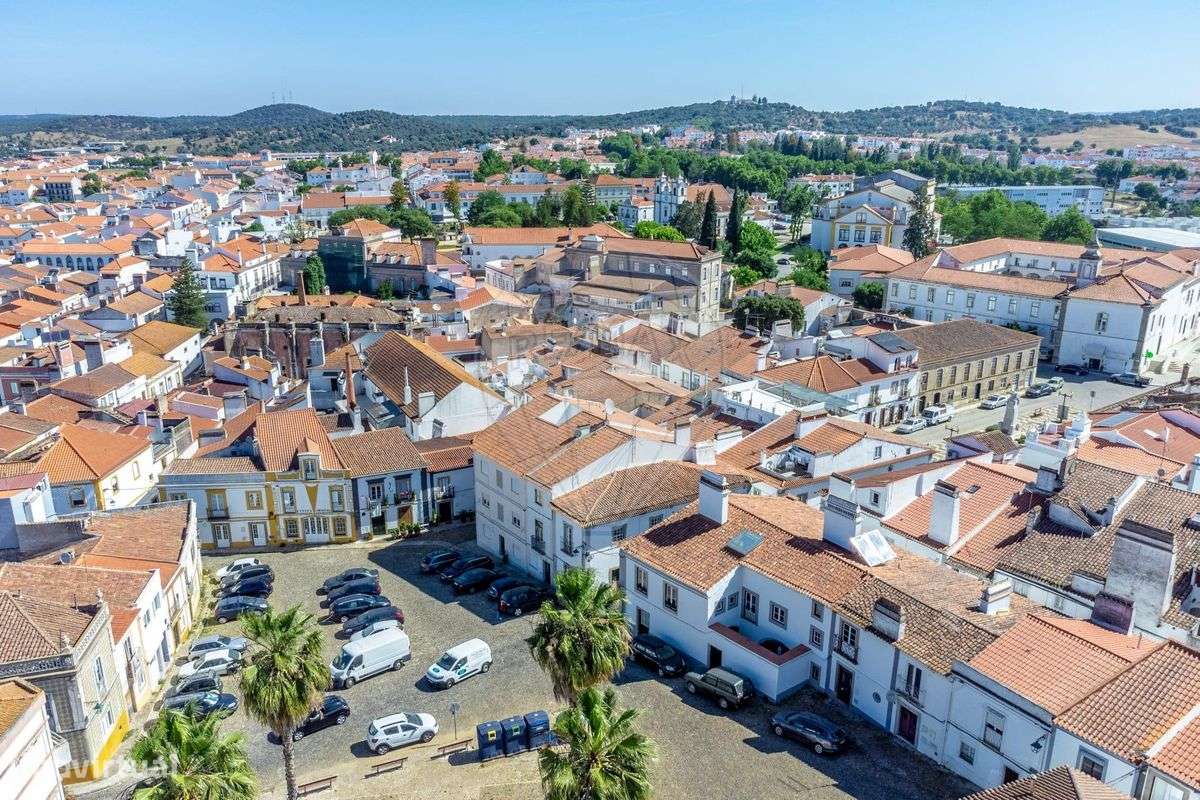 Moradia T6 para venda-16