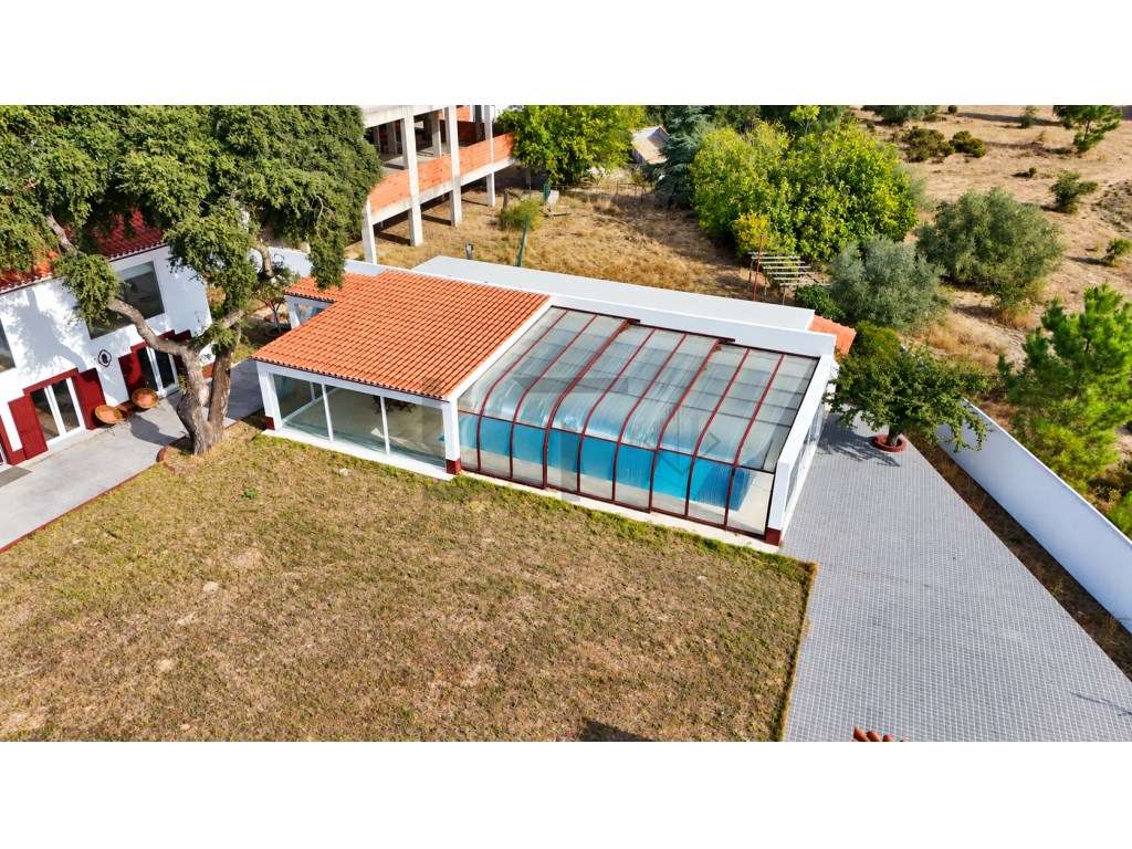 Quinta com 2 Moradias, 2 Campos de Ténis e Piscina, para Venda em P...-8