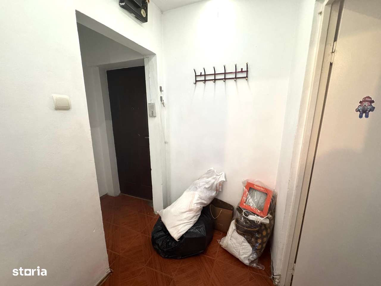 Apartament 3 camere | Zona Astra | Etaj 2/4 | 86.900 € - Imagine principală: 5/10