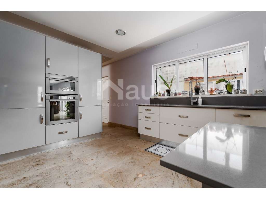 Moradia em banda T3 totalmente remodelada - Grande imagem: 5/29