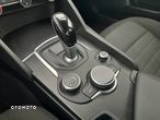 Alfa Romeo Giulia 2.0 Turbo Business - 14