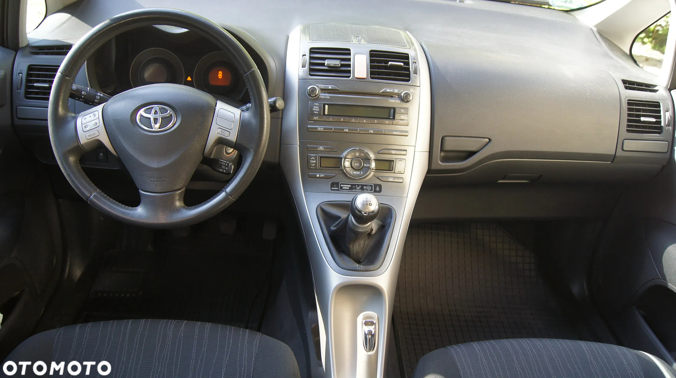 Toyota Auris 1.6 VVT-i Prestige - 13