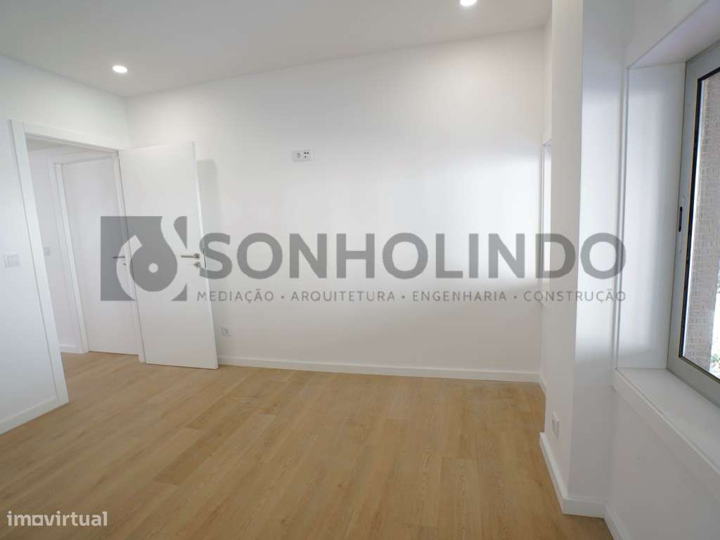 Apartamento T2 remodelado no centro de Gueifães.-13