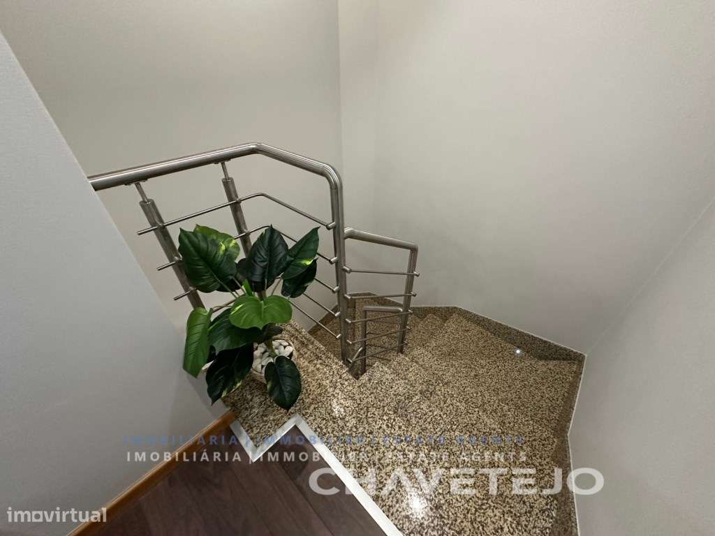 Duplex com garagem na cave em condomínio privado na bela cidade de ...-15
