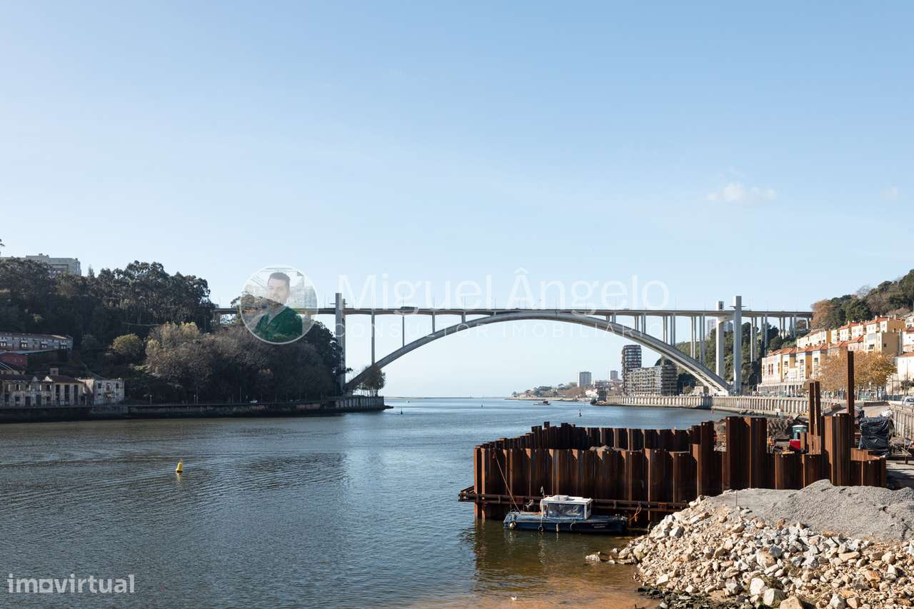 T2 Suplex com varanda para arrendamento – D. Pedro V, Porto - Grande imagem: 3/14