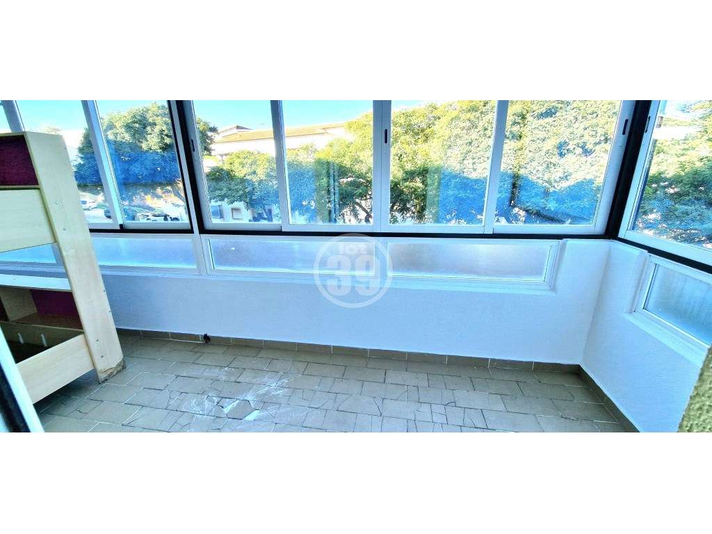 Apartamento com 2 quartos vendido em sistema de propostas múltiplas.-17